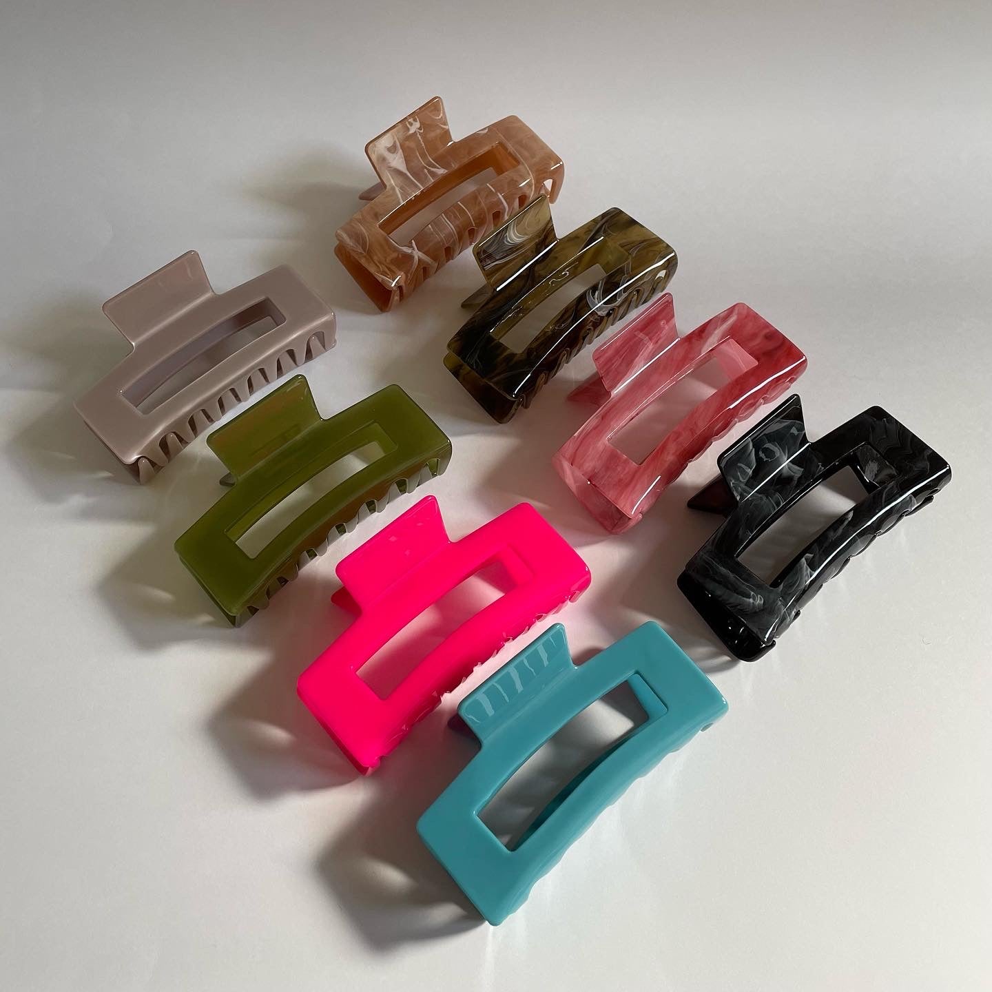 Large Creme Claw Clip- Spring Edition