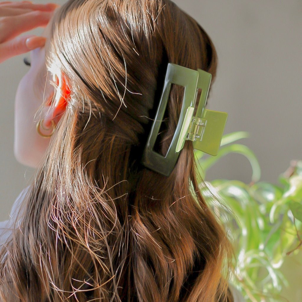 Large Creme Claw Clip- Spring Edition