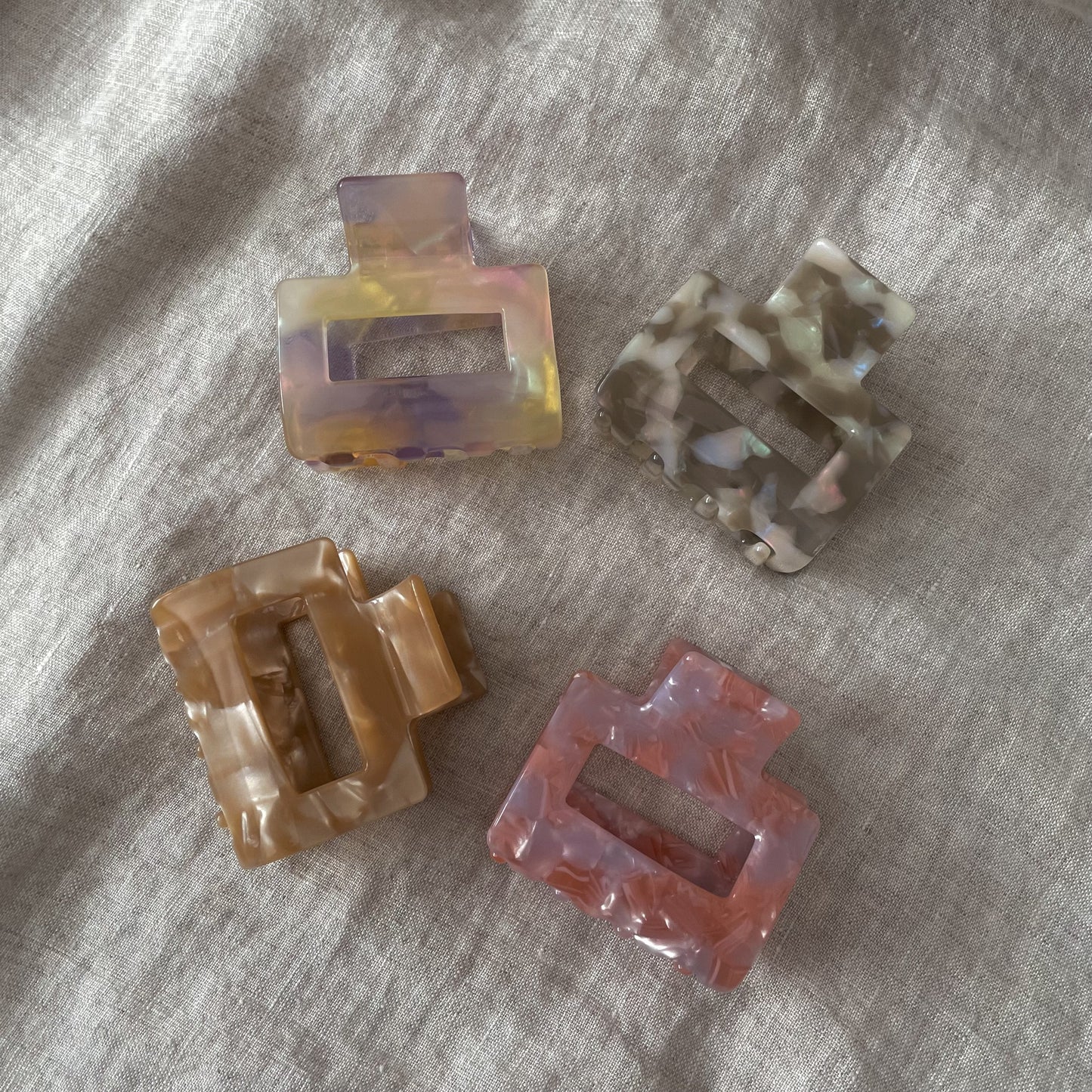 Small Creme Claw Clip- Limited Edition